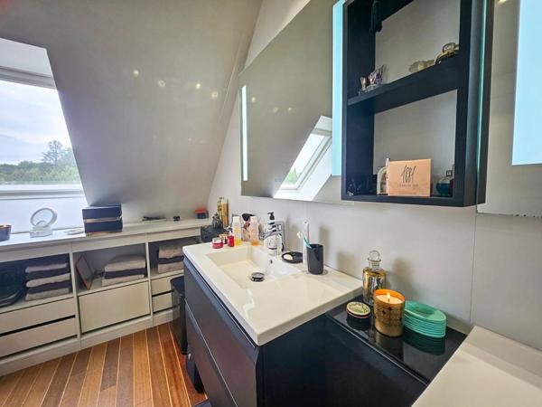 Maison contemporaine avec 4 chambres et terrain de 3 ha - TOURGEVILLE