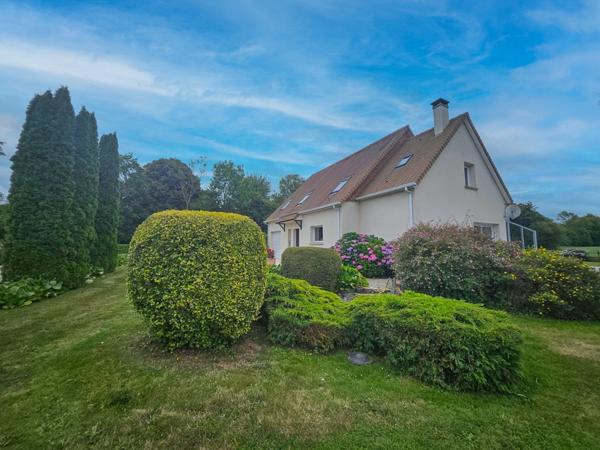 Maison contemporaine avec 4 chambres et terrain de 3 ha - TOURGEVILLE
