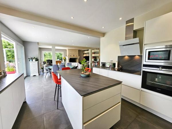 Maison contemporaine avec 4 chambres et terrain de 3 ha - TOURGEVILLE