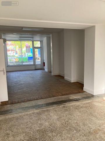 Local commercial à louer à Merville dans le Nord (59660), ref : CLOC157