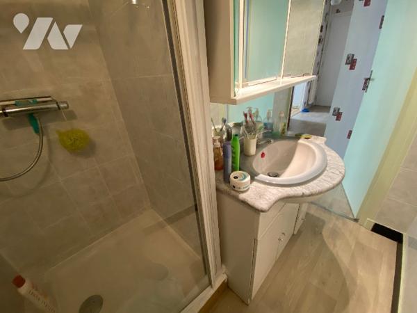 Appartement bien situé, impasse calme, traversant, vue sur jardinet