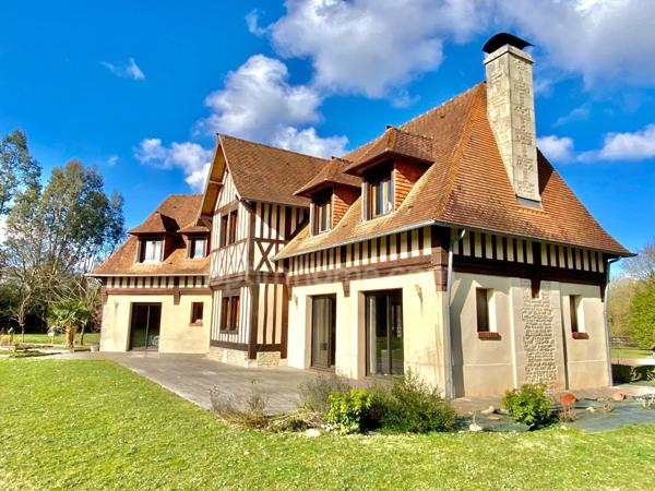 Propriété de 5 chambres - Séjour lumineux - Vaste Garage - Située au calme à 20 minutes des plages normandes -