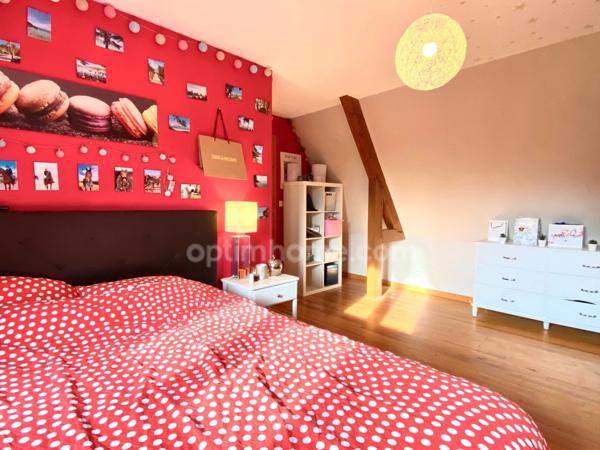 Propriété de 5 chambres - Séjour lumineux - Vaste Garage - Située au calme à 20 minutes des plages normandes -