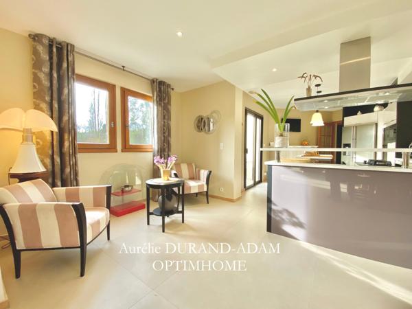 Propriété de 5 chambres - Séjour lumineux - Vaste Garage - Située au calme à 20 minutes des plages normandes -