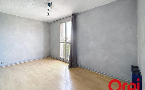 Appartement à vendre    4 pièces • 72 m2 Marseille 11