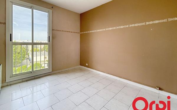 Appartement à vendre    4 pièces • 72 m2 Marseille 11