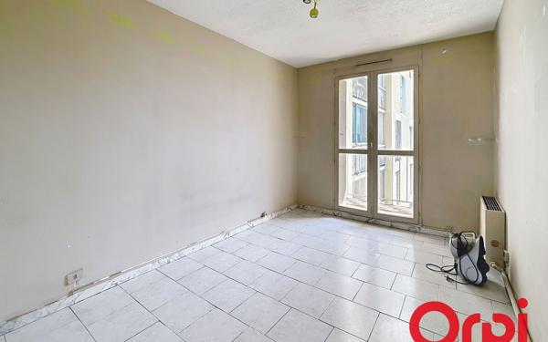Appartement à vendre    4 pièces • 72 m2 Marseille 11