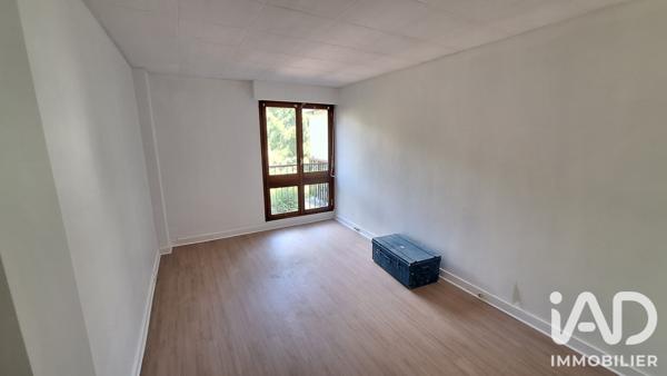 Appartement à vendre 4 pièces 77 m² Le Chesnay-Rocquencourt