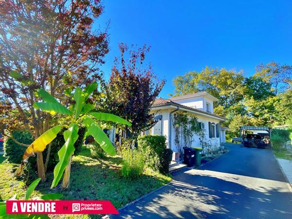 Maison Artigues Pres Bordeaux 6 pièce(s) 150 m2 Piscine jardin Garage