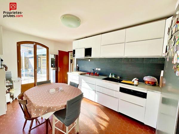 Maison Artigues Pres Bordeaux 6 pièce(s) 150 m2 Piscine jardin Garage