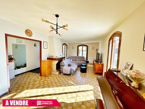 Maison Artigues Pres Bordeaux 6 pièce(s) 150 m2 Piscine jardin Garage