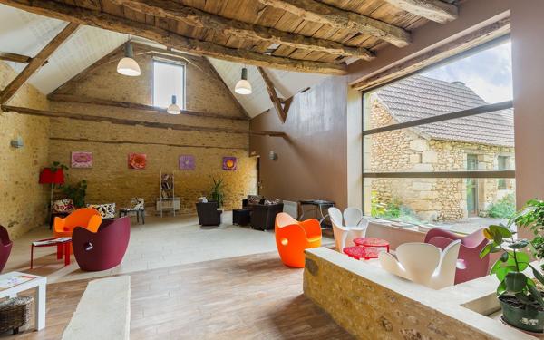 INVESTISSEMENT LOCATIF – Montignac-Lascaux – Résidence de Tourisme Les Bastides de Lascaux - 6,06% de rentabilité
