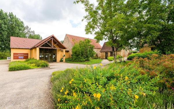 INVESTISSEMENT LOCATIF – Montignac-Lascaux – Résidence de Tourisme Les Bastides de Lascaux - 6,06% de rentabilité