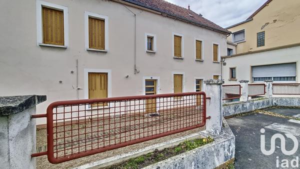 Building for sale 152 m² Moulins
