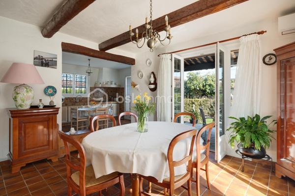 Maison traditionnelle de 260 m²