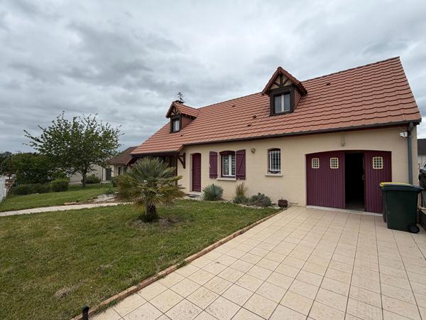 Maison familiale 138 m² avec piscine ? La Chapelle-Saint-Ursin