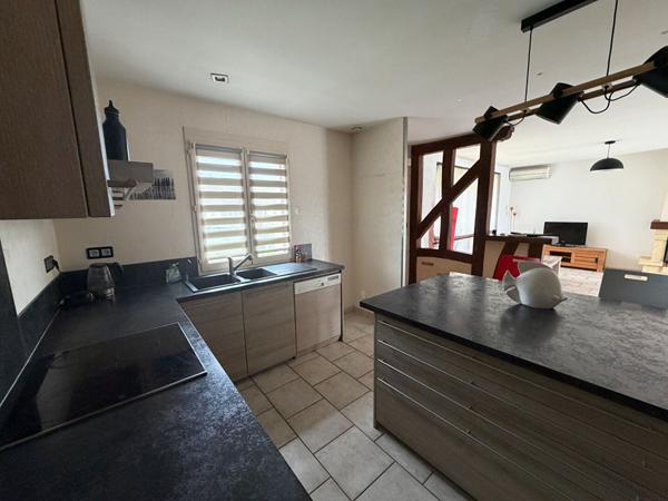 Maison familiale 138 m² avec piscine ? La Chapelle-Saint-Ursin
