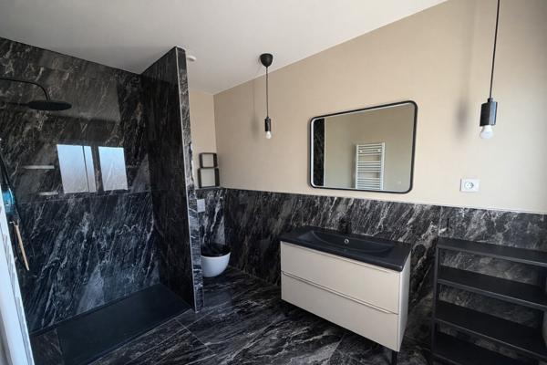 Saint-Benoît, Elégante maison familiale récente aux prestations de confort