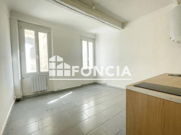 Location Studio 18.75 m² - 27 RUE DES BOUCHERIES Toulon 83000