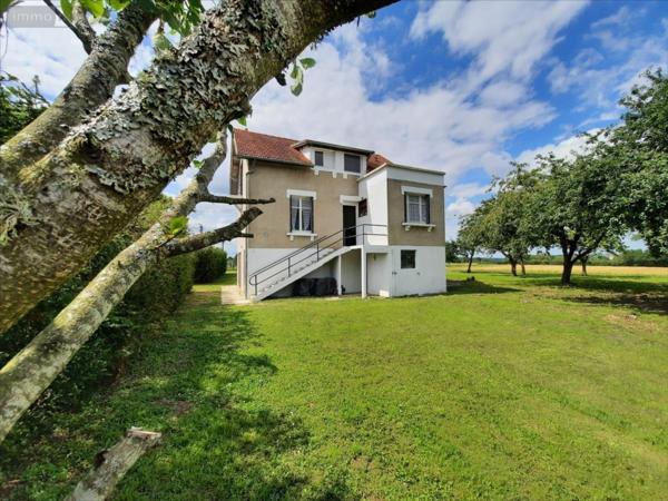 Maison restaurée à vendre à Luçay-le-Mâle dans l'Indre (36360), ref : 021/1361a