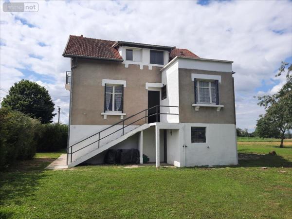 Maison restaurée à vendre à Luçay-le-Mâle dans l'Indre (36360), ref : 021/1361a