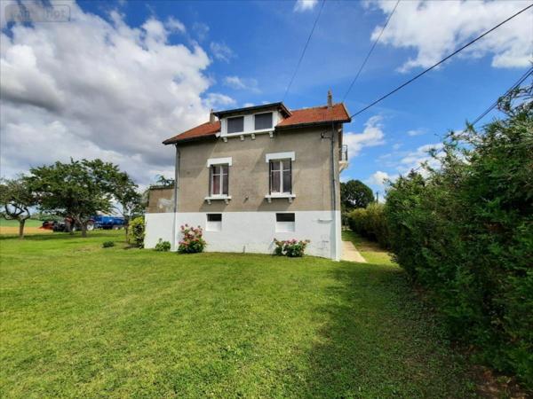 Maison restaurée à vendre à Luçay-le-Mâle dans l'Indre (36360), ref : 021/1361a