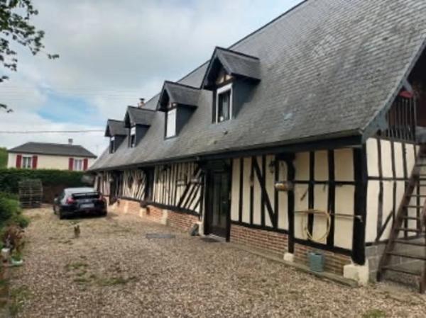 Charmante grange normande rénovée avec goût et son pigeonnier près de Pont-Audemer