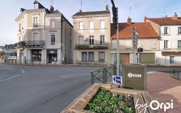 Appartement à vendre    3 pièces • 58 m2 Commentry