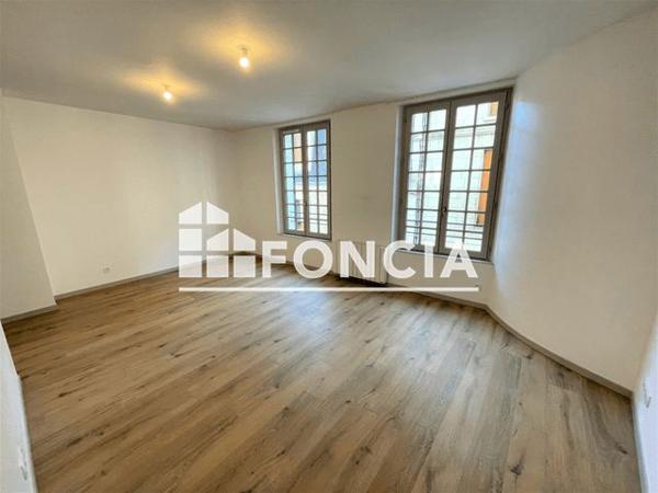 Location Studio 33.2 m² - RUE DES CORDELIERS Chatellerault 86100
