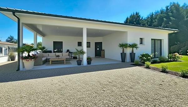 Maison  moderne proche commodités avec jardin et terrasse