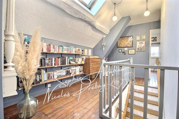 Maison de 5 pièces, 4 chambres avec garage et terrain