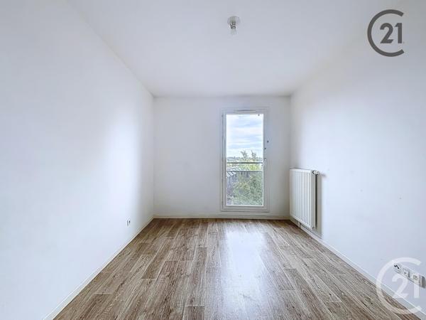 Appartement F3 à vendre  3 pièces - 59,40 m2 LIEUSAINT - 77