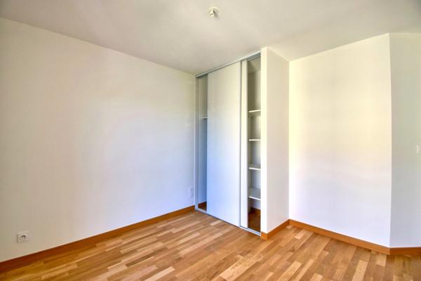 Appartement neuf : offrant un cadre de vie agréable et idéalement situé