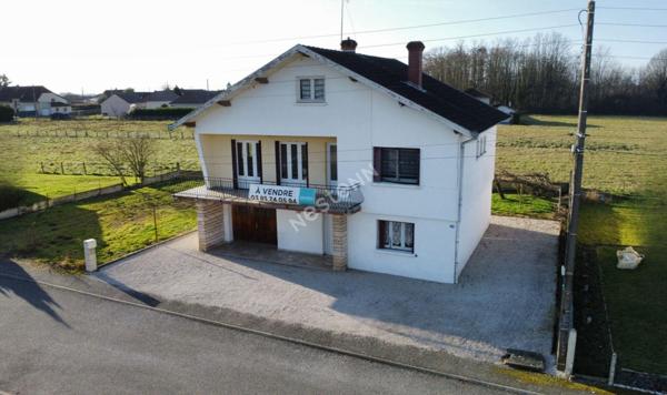 Maison entre CHALON-SUR-SAONE et LONS-LE-SAUNIER proche LOUHANS et ses 157 arcades à 25 minutes de l'autoroute A39 et 30 minutes de l'A6