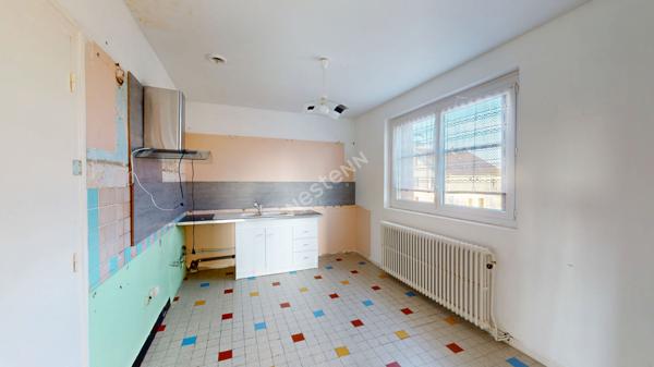 Maison entre CHALON-SUR-SAONE et LONS-LE-SAUNIER proche LOUHANS et ses 157 arcades à 25 minutes de l'autoroute A39 et 30 minutes de l'A6