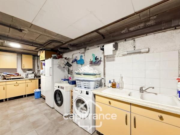 Maison à vendre 6 pièces  PONTIVY – PROXIMITÉ DU QUARTIER DE TRELEAU – MAISON FAMILIALE AVEC EXTENSION ET SOUS-SOL COMPLET