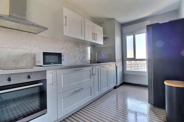 En exclusivité appartement 4 pièce(s) 76 m² !