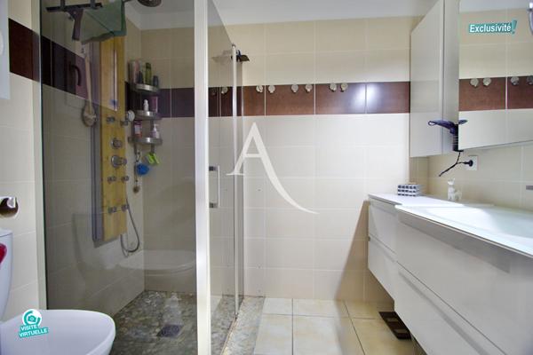 RARE - MONTPELLIER ESTANOVE - DUPLEX T4 CLIMATISÉ - 91 M2 UTILES (77,94 M2 CARREZ) - 2 CHAMBRES - JARDINET - VERANDA- GARAGE - 1 PLACE DE STATIONNEMENT