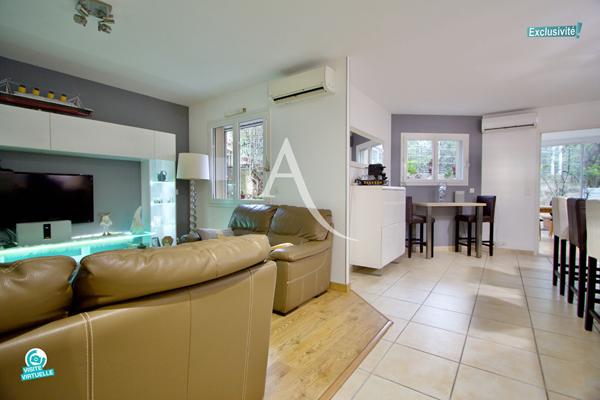 RARE - MONTPELLIER ESTANOVE - DUPLEX T4 CLIMATISÉ - 91 M2 UTILES (77,94 M2 CARREZ) - 2 CHAMBRES - JARDINET - VERANDA- GARAGE - 1 PLACE DE STATIONNEMENT