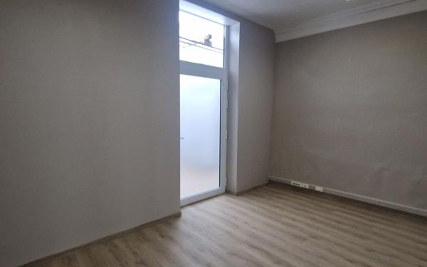 Maison à vendre    3 pièces • 111 m2 Saint-Quentin