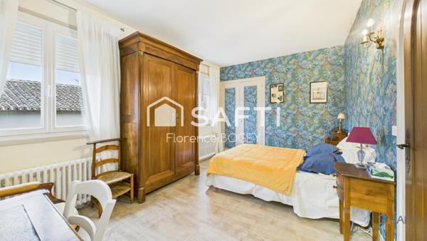 Magnifique maison de ville rénovée avec cachet et dépendances