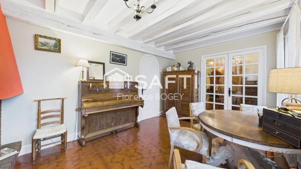 Magnifique maison de ville rénovée avec cachet et dépendances