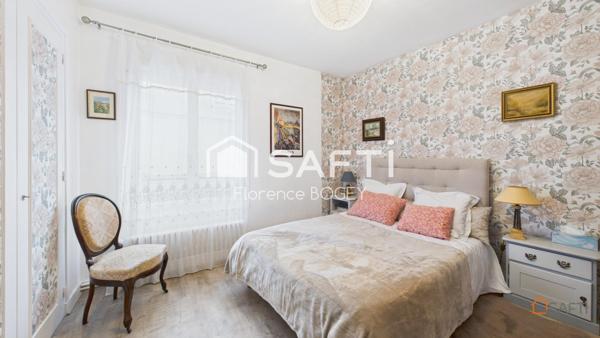 Magnifique maison de ville rénovée avec cachet et dépendances