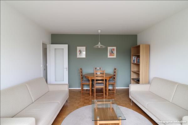 A SAINTE GENEVIEVE DES BOIS, APPARTEMENT DE 4 PIECES AVEC 3 CHAMBRES ET BALCON, CAVE., PROCHE ECOLE.