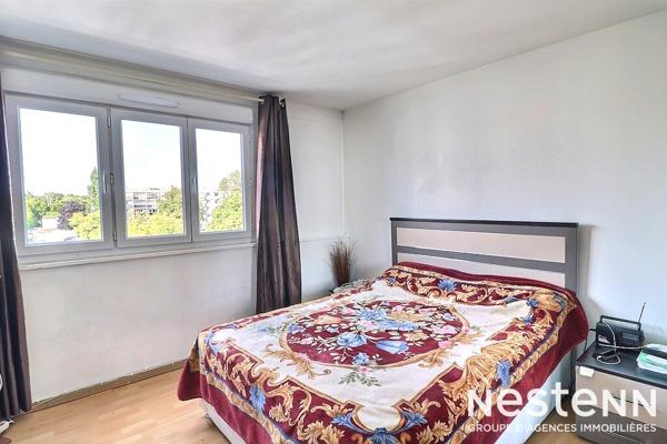 A SAINTE GENEVIEVE DES BOIS, APPARTEMENT DE 4 PIECES AVEC 3 CHAMBRES ET BALCON, CAVE., PROCHE ECOLE.