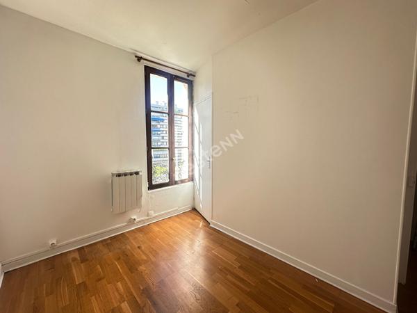 Hyper-centre PUTEAUX : Appartement 2/3 pièces de 37.6 m² avec remise