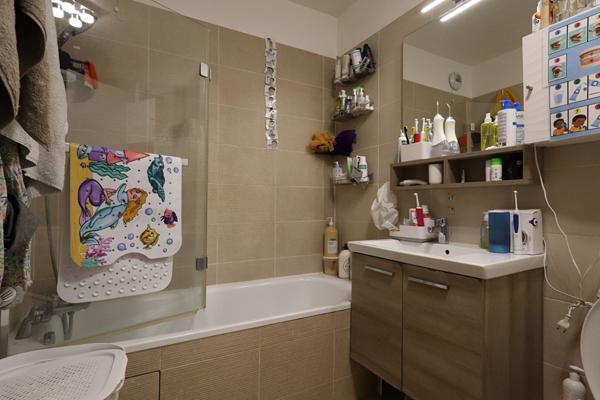 Appartement Romainville 4 pièce(s) 82 m2