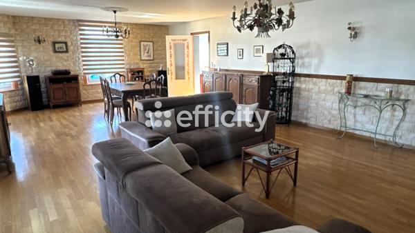 Maison 7 pièces - 255 m²