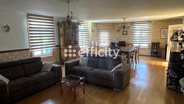 Maison 7 pièces - 255 m²