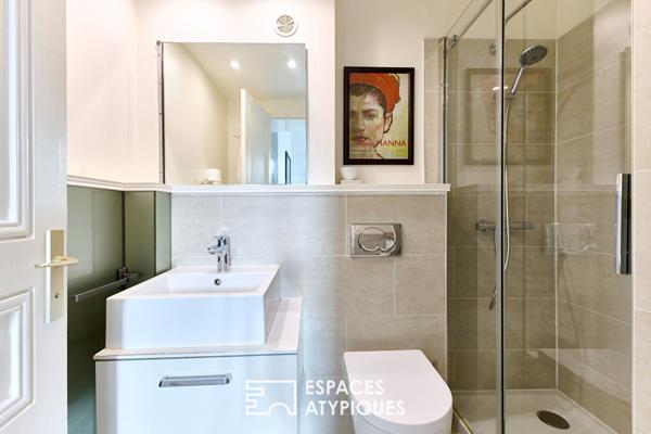 Appartement contemporain sur cour végétalisée